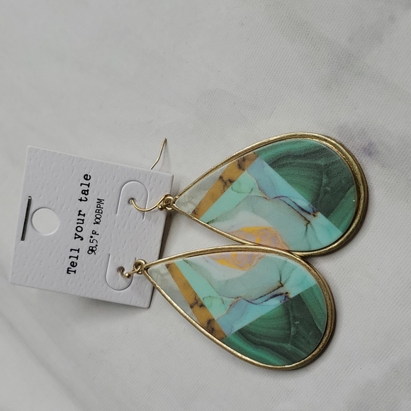 Jewelry - 4/$20 Faux stone drop earrings